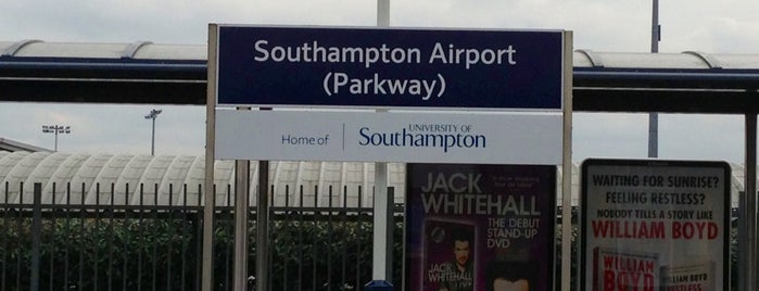 Southampton Airport (Parkway) Railway Station (SOA) is one of Railway Stations i've Visited.