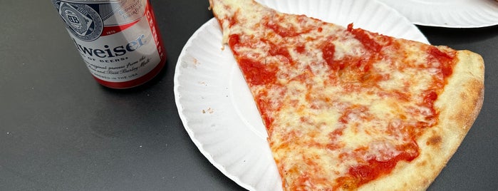 Joe’s Pizza is one of Manhattan.