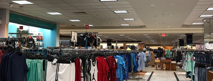 Dillard's is one of T : понравившиеся места.