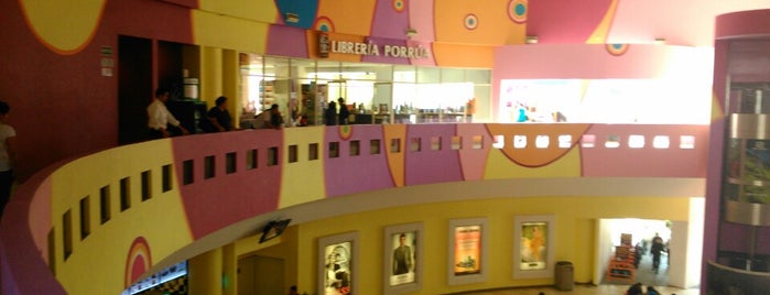 Librería Porrúa is one of Elizabeth’s Liked Places.