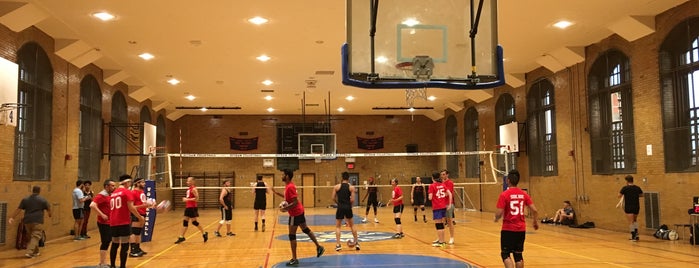 Gotham Volleyball is one of Orte, die JRA gefallen.