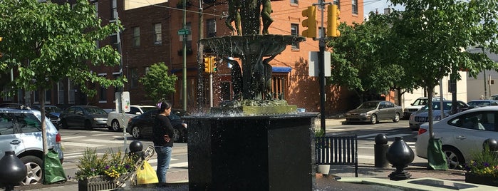 East Passyunk Singing Fountain is one of Anthonyさんのお気に入りスポット.
