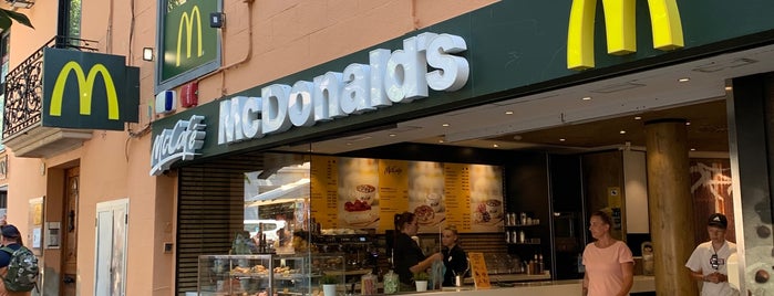 McDonald's is one of Los básicos de Viks para un café/merienda.