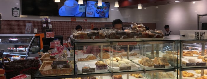 Sheng Kee Bakery is one of Near Richmond food.