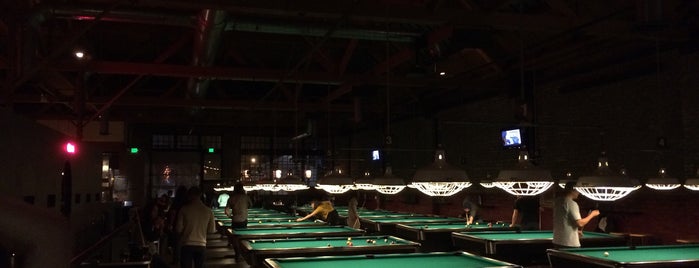 Garage Billiards is one of Locais curtidos por Tyler.