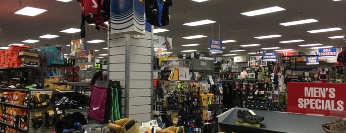 Big 5 Sporting Goods is one of Teresa’s Liked Places.