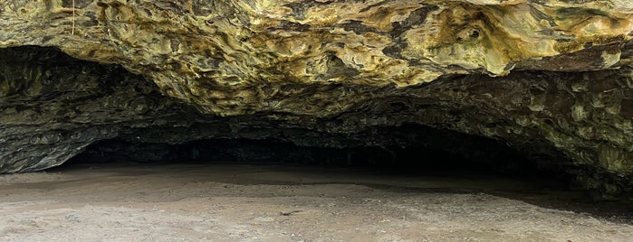 Maniniholo Dry Cave is one of Hawaii 2018.