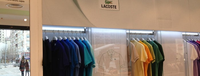 Lacoste is one of Atesさんのお気に入りスポット.