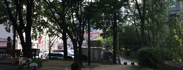 청수근린공원 is one of SEOUL 청담동.