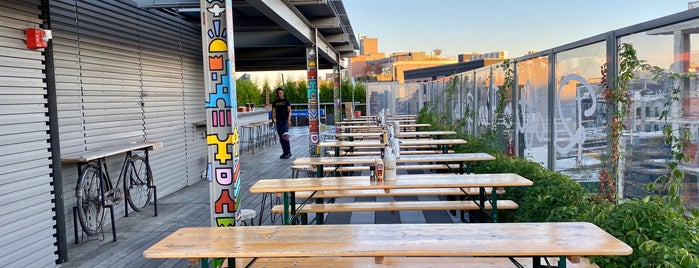 Clinton Hall Rooftop Beer Garden is one of Brooklyn Dining.