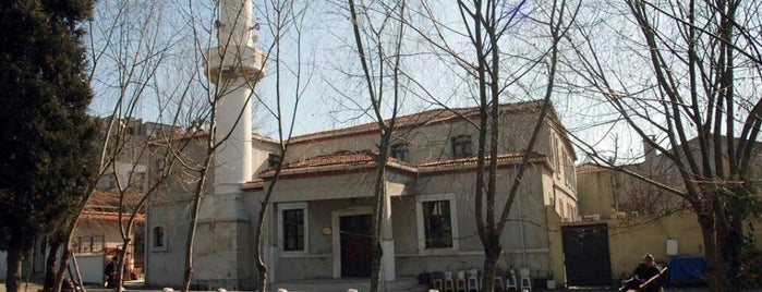 Şemsi Ahmet Paşa Camii is one of Tavsiyelerim.