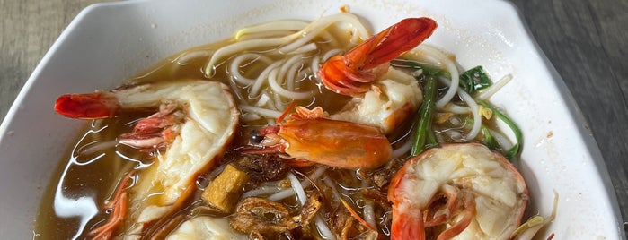 Blanco Prawn Noodle House (月兰亭) is one of Not Your ATAS Restaurants.