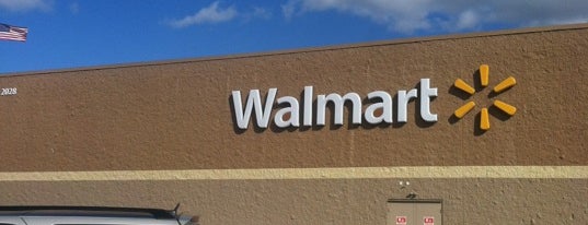 Walmart Supercenter is one of สถานที่ที่ Shelley ถูกใจ.