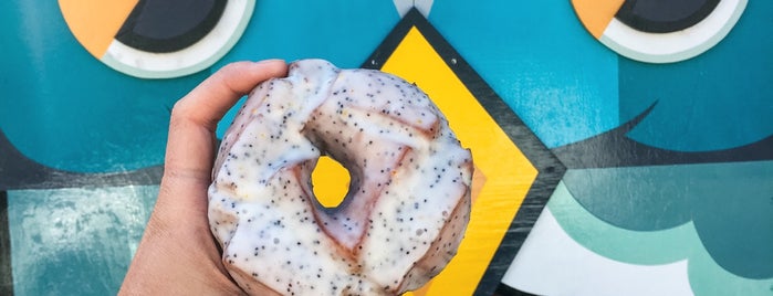 Blue Star Donuts is one of LA LA LAND🌴🌞.