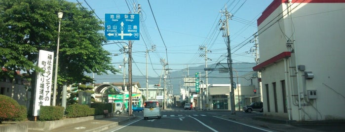 川之江総合支所前交差点 is one of 愛媛県東予地方の交差点.
