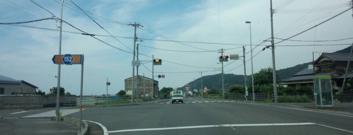 丹原町寺尾 交差点 is one of 国道11号.