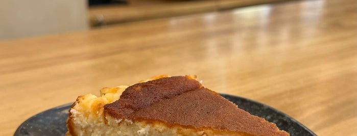 La Tarta de la Madre de Cris is one of Sevilla Sweet.