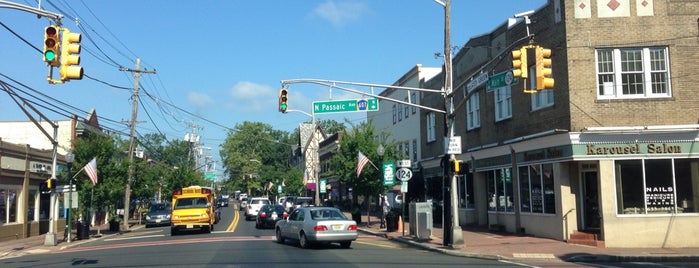 Chatham, NJ-Downtown is one of Lugares favoritos de Katherine.