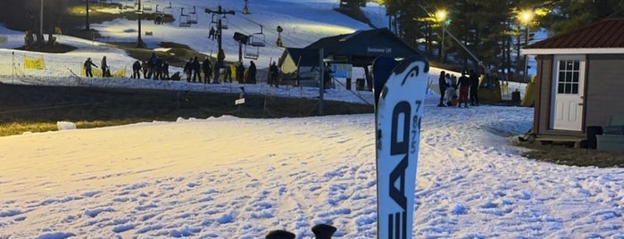 Mad River Mountain Ski Resort is one of ski resorts for squiggy.