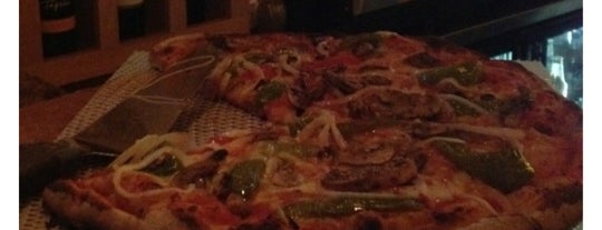 Angela's Coal Fired Pizza is one of Rob : понравившиеся места.
