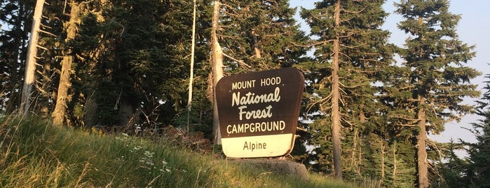 Alpine Campground is one of Gespeicherte Orte von Stacy.