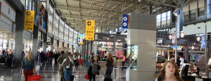 Aeroporto Internacional de Austin-Bergstrom (AUS) is one of Airports.