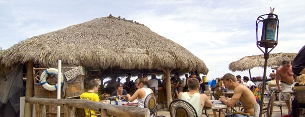 Bamboo Beach Tiki Bar & Cafe is one of Beer Alfresco.