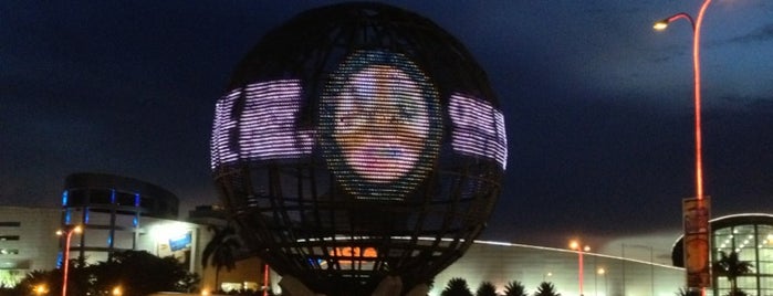 Mall of Asia Globe is one of Mix List.