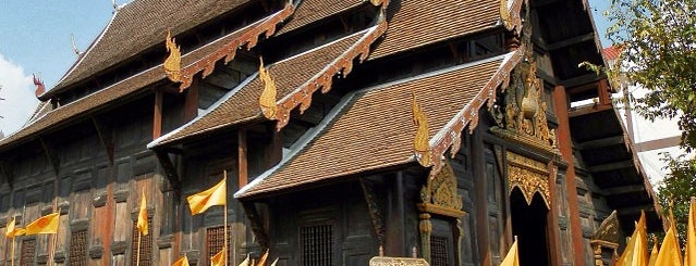 Wat Phan Tao is one of Chiang-Mai Trip.