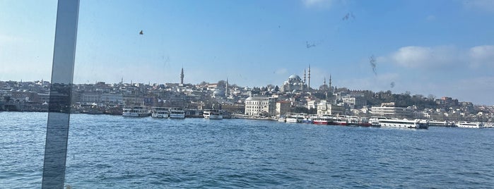 Adalar Deniz Yolu is one of Lugares favoritos de Natali.
