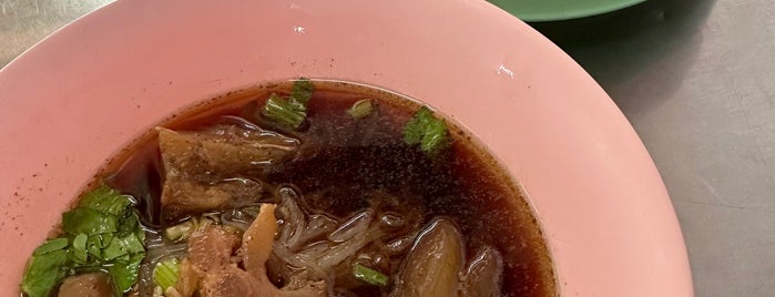 Thonglor Pochana is one of Beef Noodles.bkk.