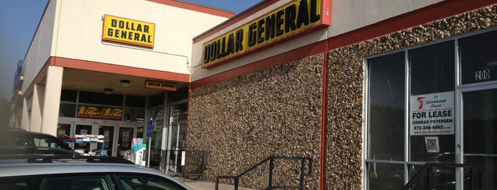 Dollar General is one of Lugares favoritos de Lesley.