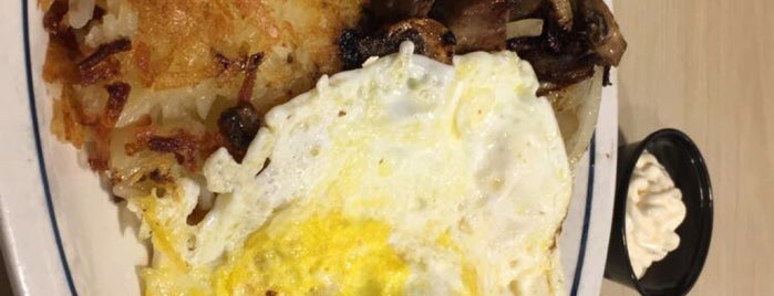 IHOP is one of The 11 Best Places for Grilled Mushrooms in Virginia Beach.