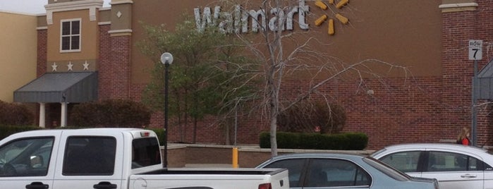Walmart Supercenter is one of Tempat yang Disimpan Amanda.