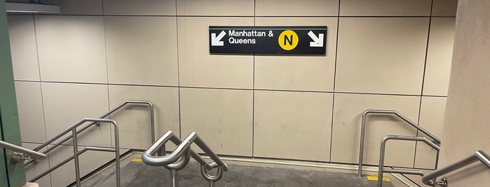 MTA Subway - 86th St (N) is one of NYC Subways N/R/Q.
