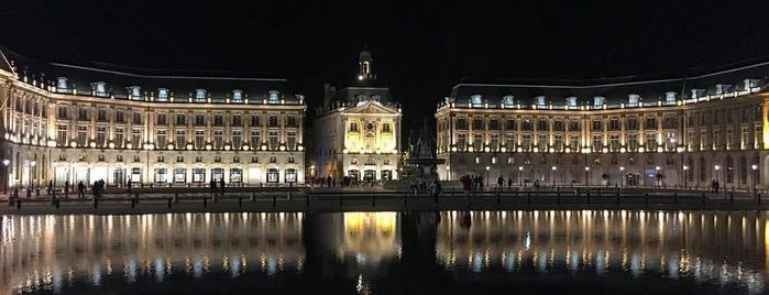 La Bourse is one of Tempat yang Disukai Burç.