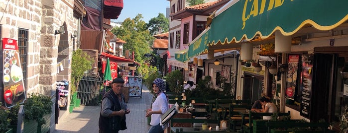 Altındağ Belediyesi Hamamönü El Ürünleri Çarşısı is one of Ankara Kalesi ve Civarı.