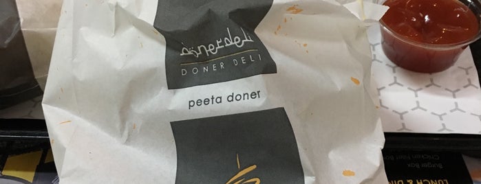 doner deli is one of Lieux qui ont plu à 9aq3obeya.