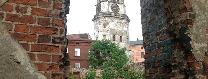 Bell tower of the old cathedral is one of интересные места для загородных вылазок.