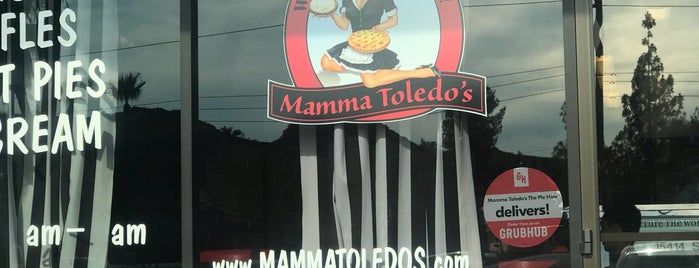 Mamma Toledo’s The Pie Hole is one of Arizona Bucket List.