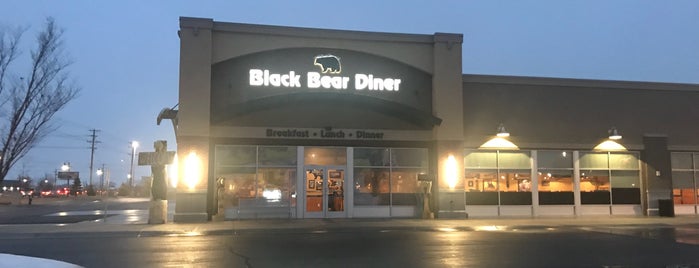 Black Bear Diner West Valley is one of Lugares favoritos de Eve.