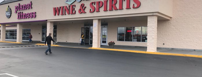 Mid Columbia Wine and Spirits is one of Lieux qui ont plu à Jenn.