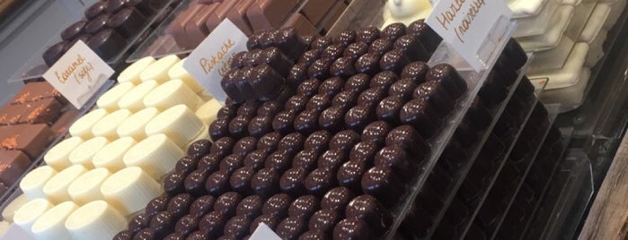Chocolat oe Praline is one of Брюгге.