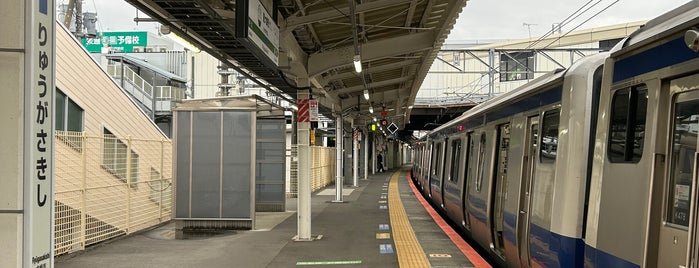 Ryugasakishi Station is one of JR 키타칸토지방역 (JR 北関東地方の駅).