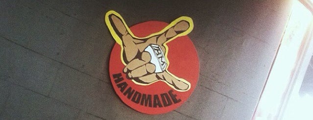 Handmade Burgers is one of Tempat yang Disimpan T..