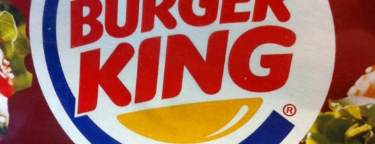 Burger King is one of Locais curtidos por Luccia Giovana.
