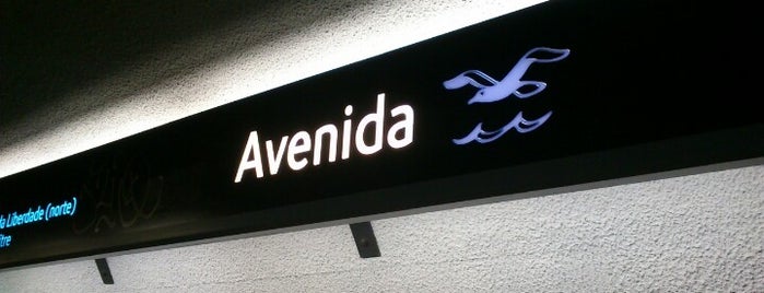 Metro Avenida [AZ] is one of Lisboa.