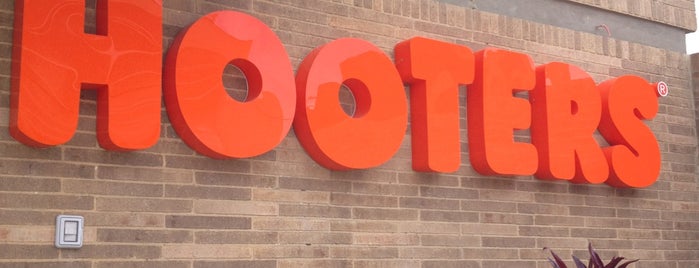 Hooters is one of Bogotá.