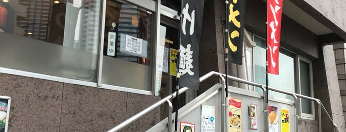 横浜とんこつらーめん 大黒家 勝どき店 is one of Tokyo Central.