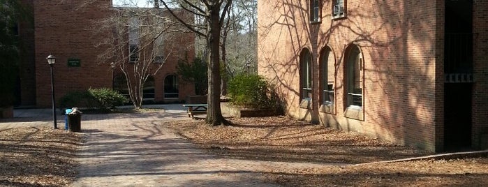 Gooch Hall - Botetourt Complex is one of Student Housing.